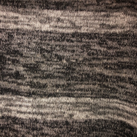 A black blouse. With a lacey design in the back - Picture 6 of 6